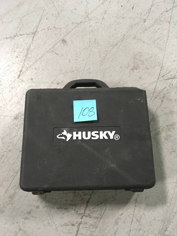 lot 108 image: HUSKY HVLP and Standard Gravity Feed Spray Gun Kit in good conditions