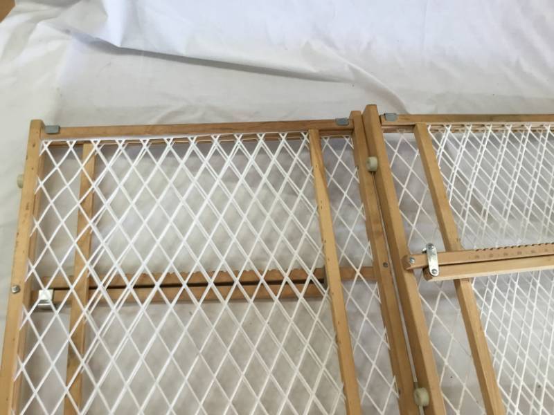 lot 20 image: Baby or Pet Gates