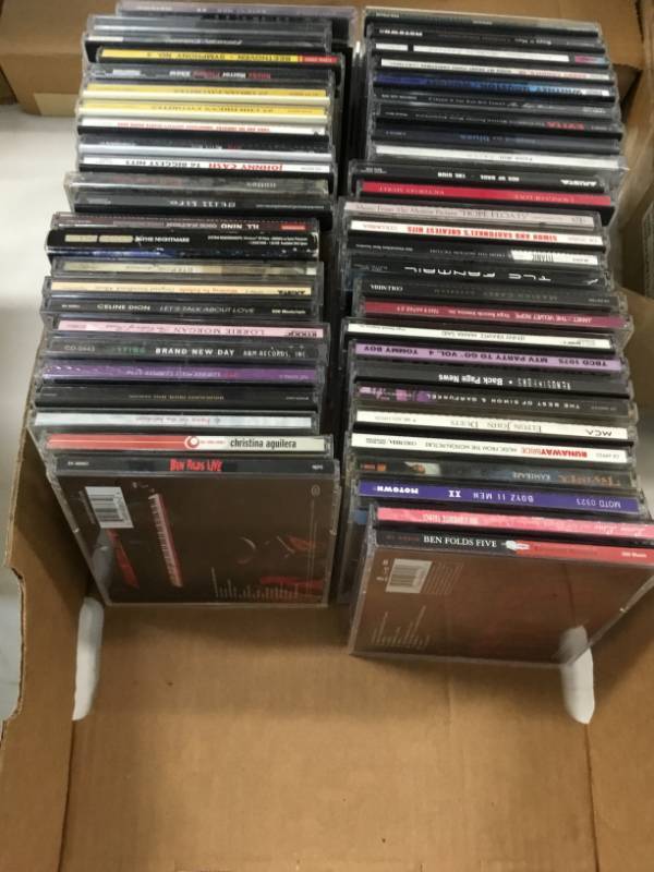 lot 59 image: 50 CDs various artist