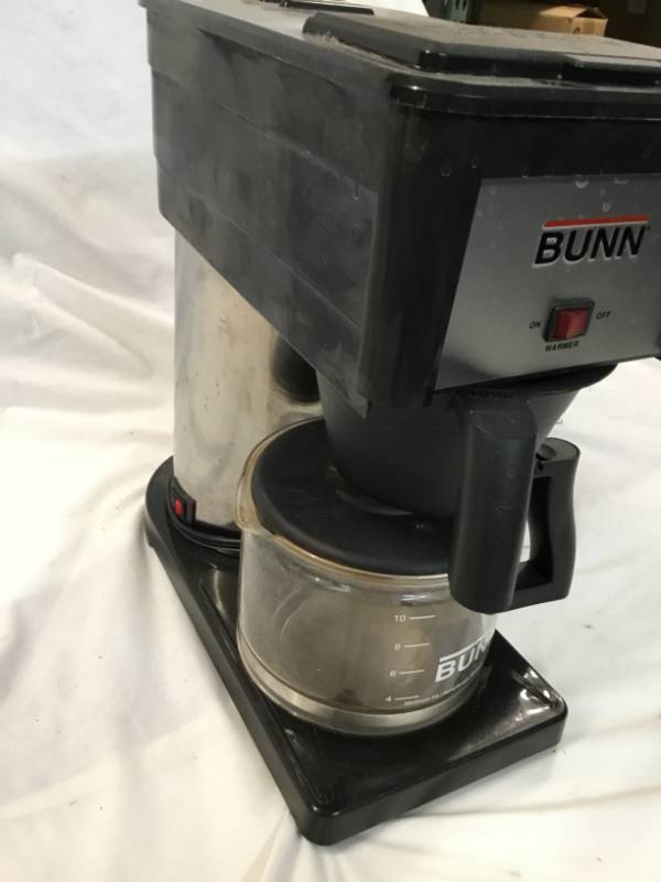lot 92 image: Coffee Maker - Bunn - Warmer Turns on