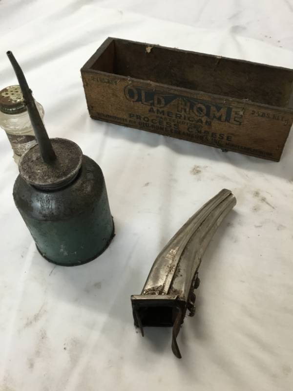 lot 146 image: tool box