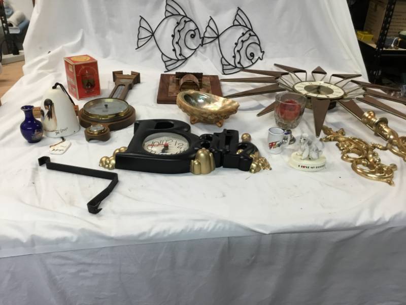 lot 148 image: vintage clock and wall hangins, barometer sea shell dish