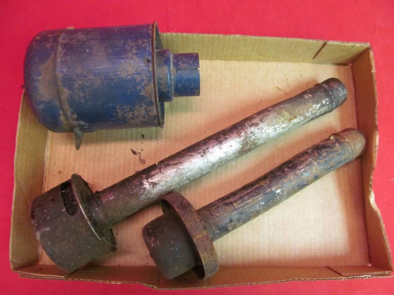 lot 2 image: vintage air Breather