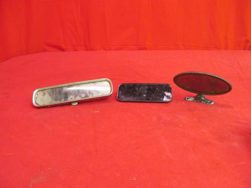lot 40 image: vintage Ford rear view mirrors