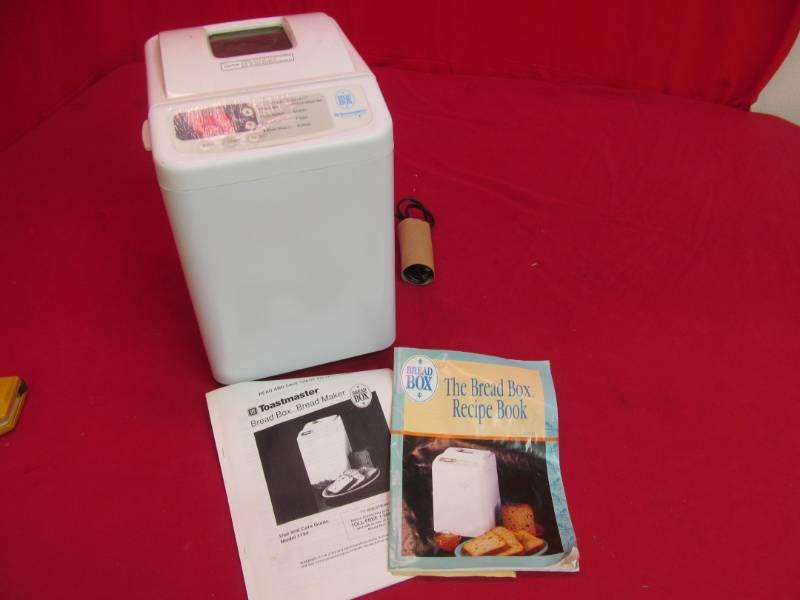 lot 84 image: Toastmaster bread maker
