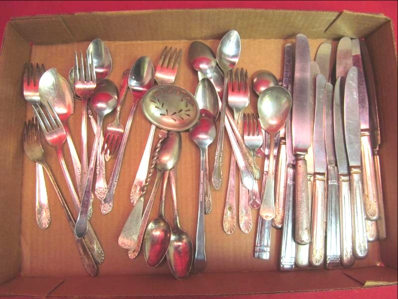 lot 103 image: Vintage flatware