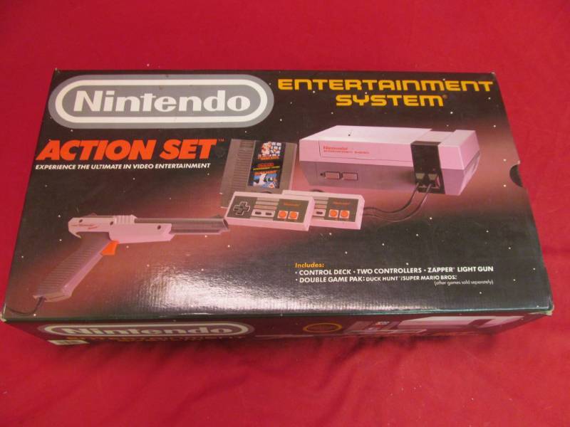 lot 137 image: Nintendo action set