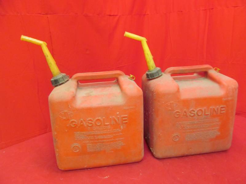 lot 142 image: plastic gas containers