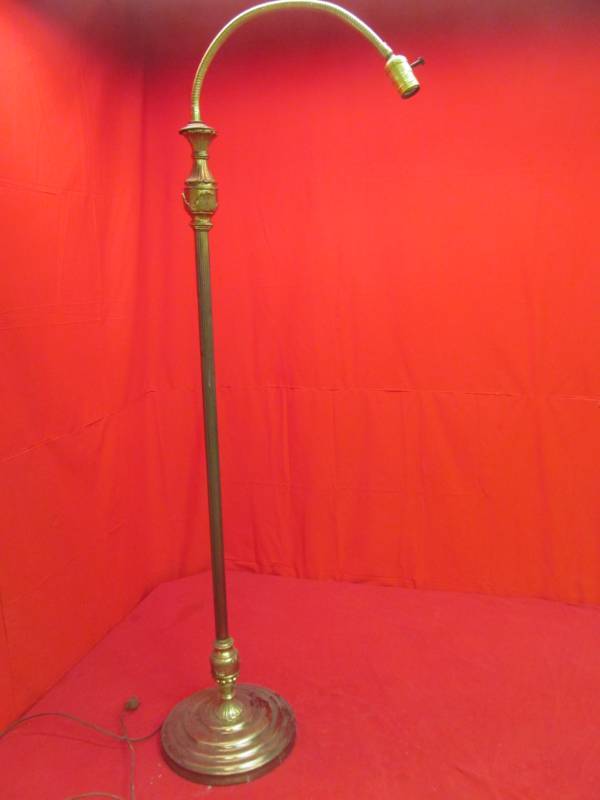 lot 144 image: Vintage floor lamp