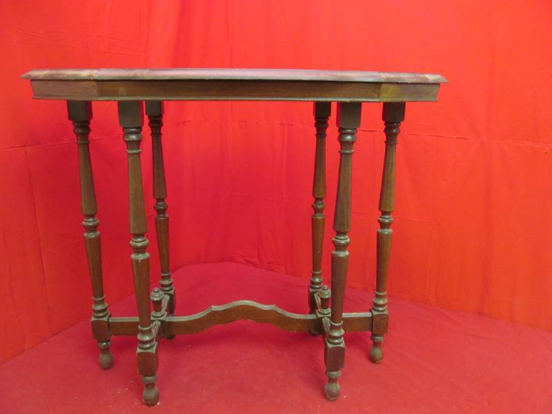 lot 152 image: vintage table
