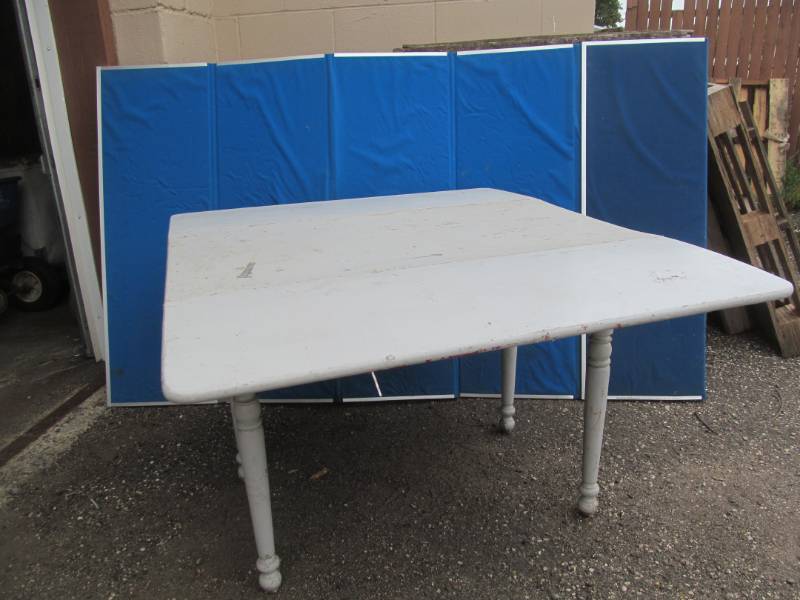 lot 161 image: Vintage wood table