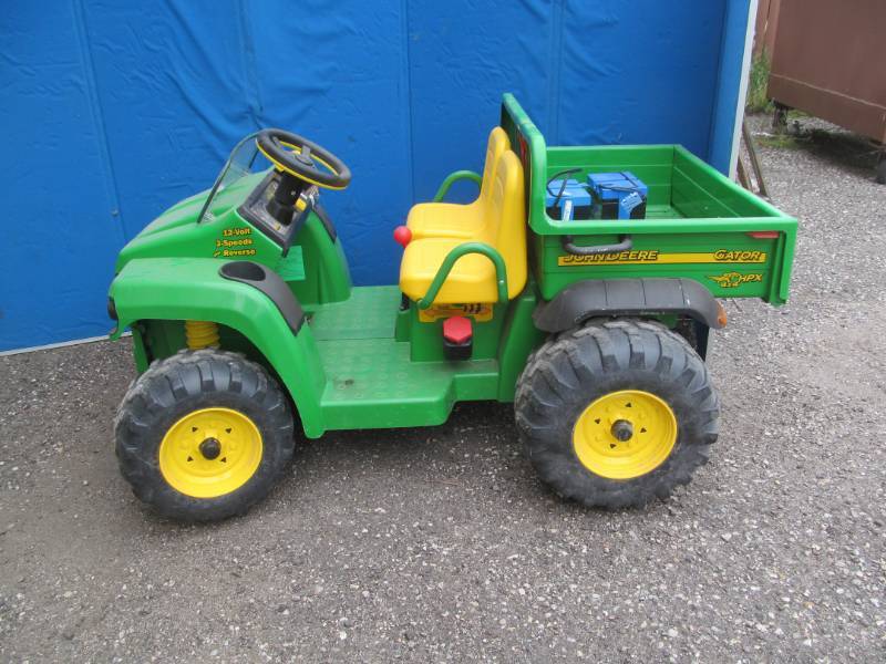 lot 167 image: John Deere Peg Prego Gator