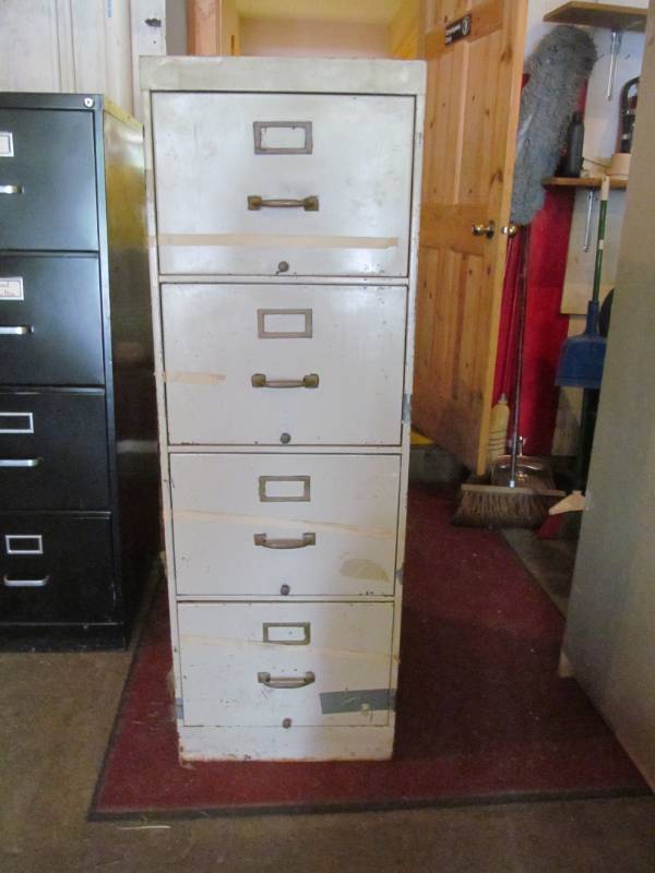 lot 174 image: file cabinet