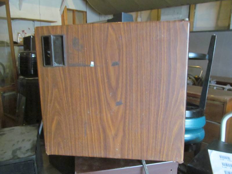 lot 175 image: refrigerator