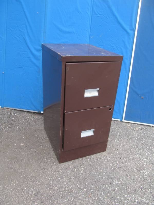 lot 178 image: file cabinet