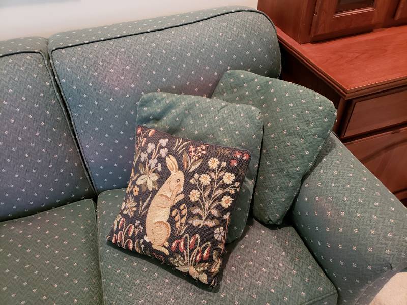 lot 9 image: Green Upholstered Sofa