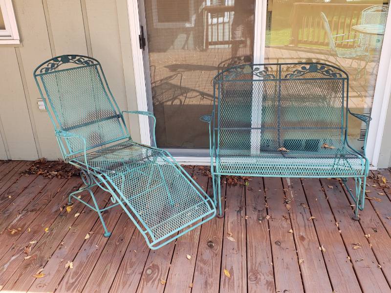 Outdoor Metal Patio Lounge Chair And Loveseat Glider St Cloud Moving Auction Drexel Furniture Leather Chairs Antique Furniture Patio Dining Room And More K Bid