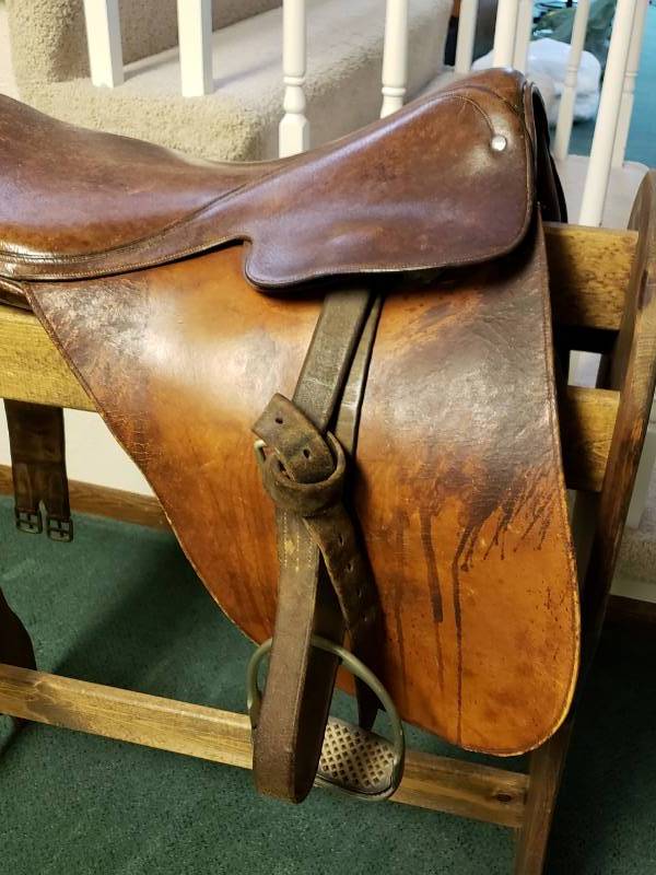 lot 35 image: Leather English Saddle & Wooden Quilt Rack