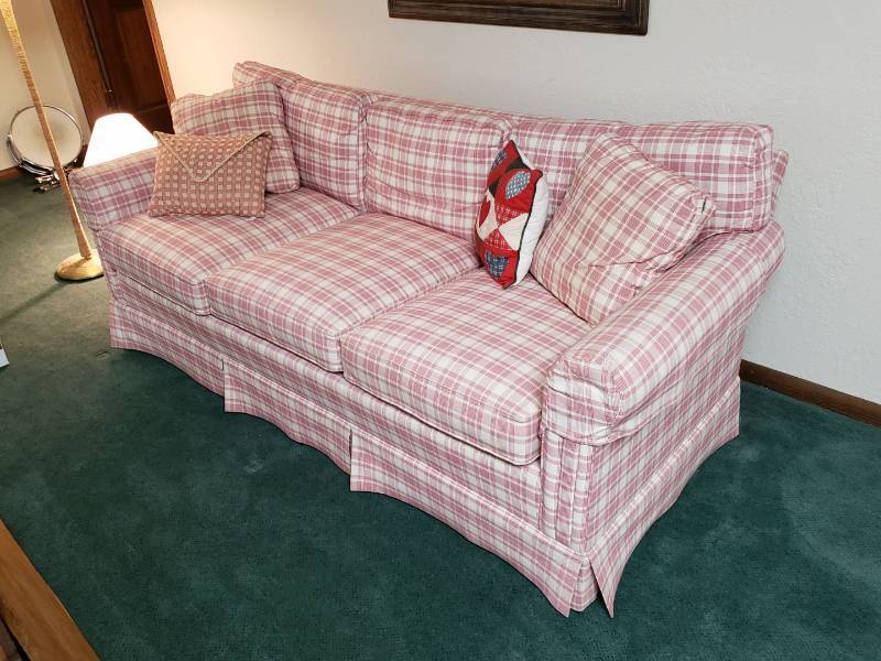 lot 40 image: High-end Hickory Chair Co Upholstered Sofa