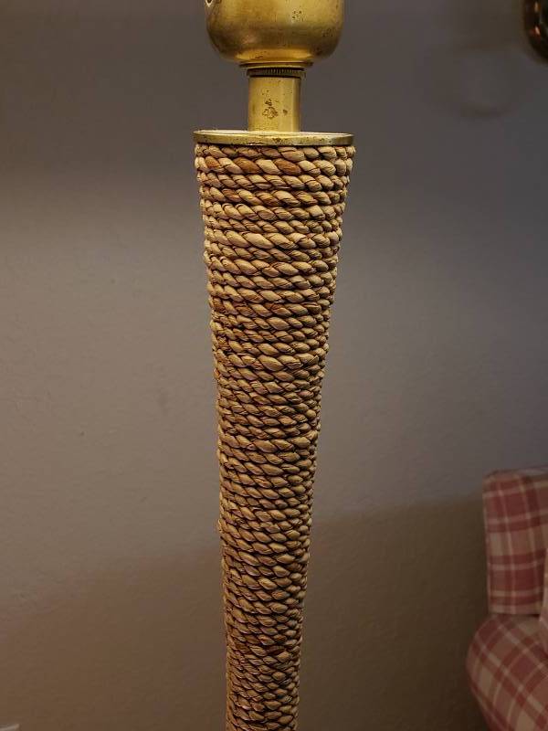 lot 42 image: (2) Matching Styled Lamps Floor and Table