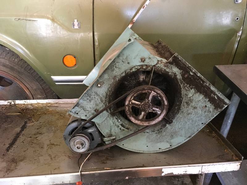 lot 41 image: Electric Blower & Motor