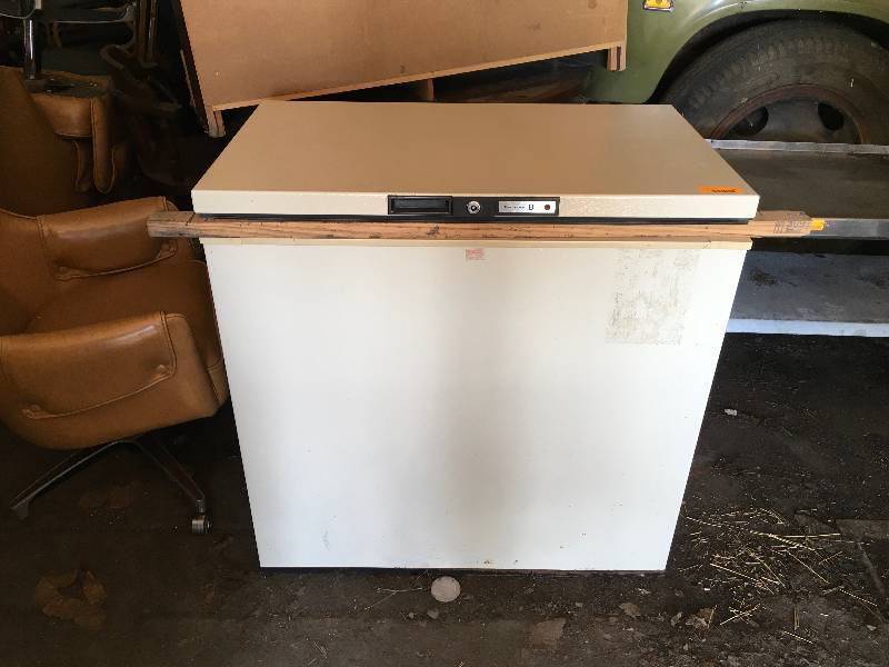 lot 42 image: Kenmore Deep Freezer 2539108180