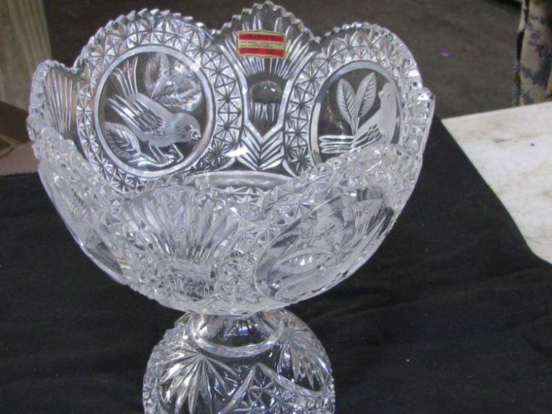 lot 23 image: Crystal Compote