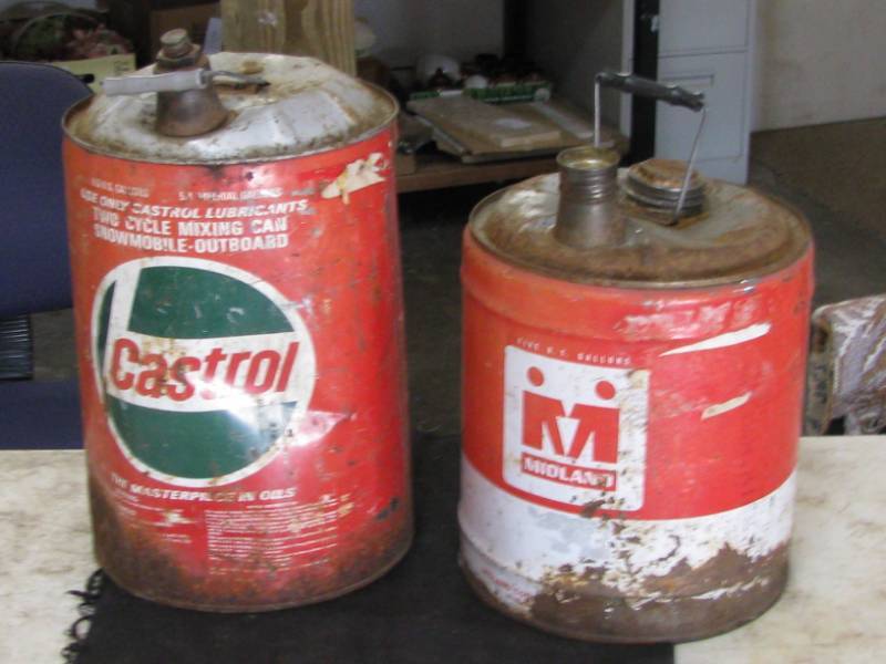 lot 46 image: Oil Cans