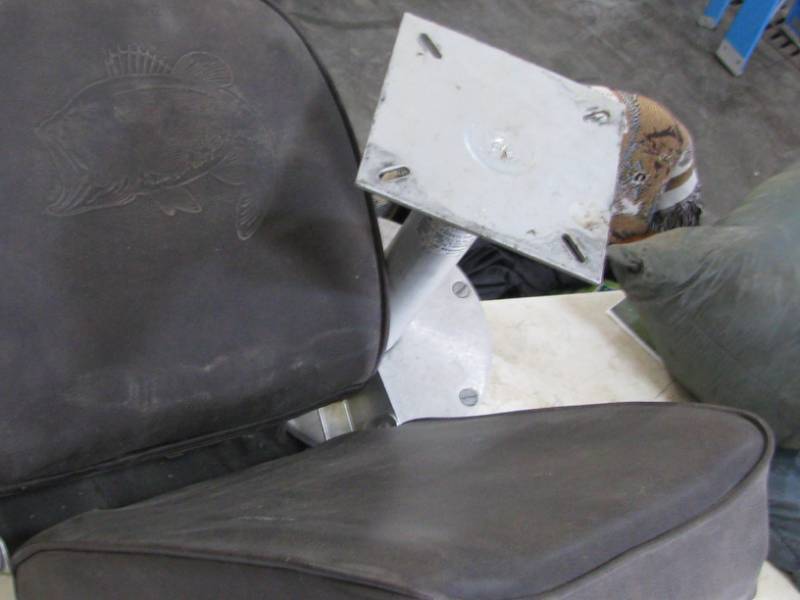 lot 61 image: Boat Seat