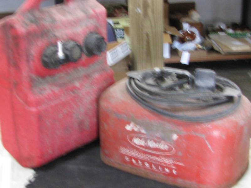 lot 62 image: Gas Tanks