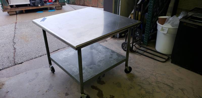 lot 1 image: Stainless Steel Table
