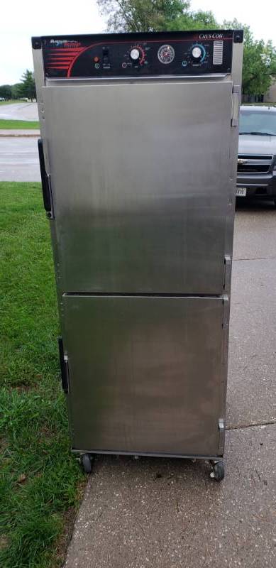 lot 2 image: 2-Door Warmer  Heater