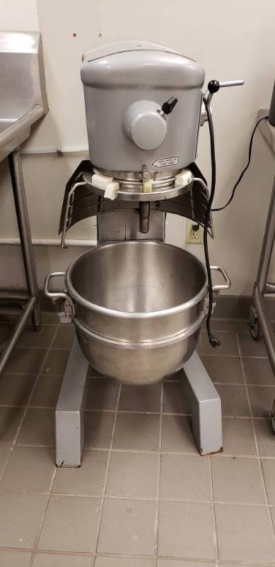 lot 25 image: Industrial mixer
