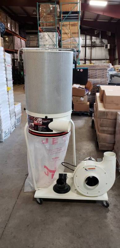 lot 35 image: Dust Collector