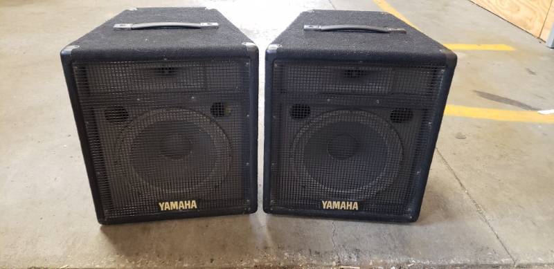 lot 40 image: Monitors