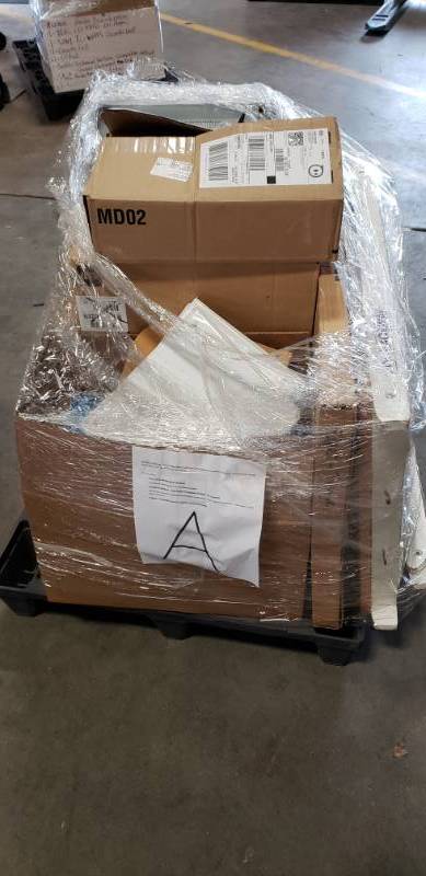 lot 44 image: Misc. Pallet of CO2 Race car Gliders Curriculum and TvDvd