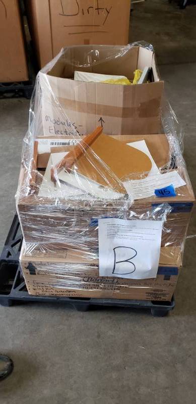 lot 45 image: Misc. Pallet of ElectronicLaserEnergy Hands-on Learning