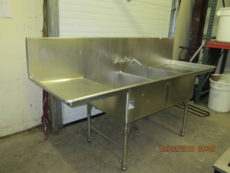 lot 15 image: 2-Bay Commercial Sink