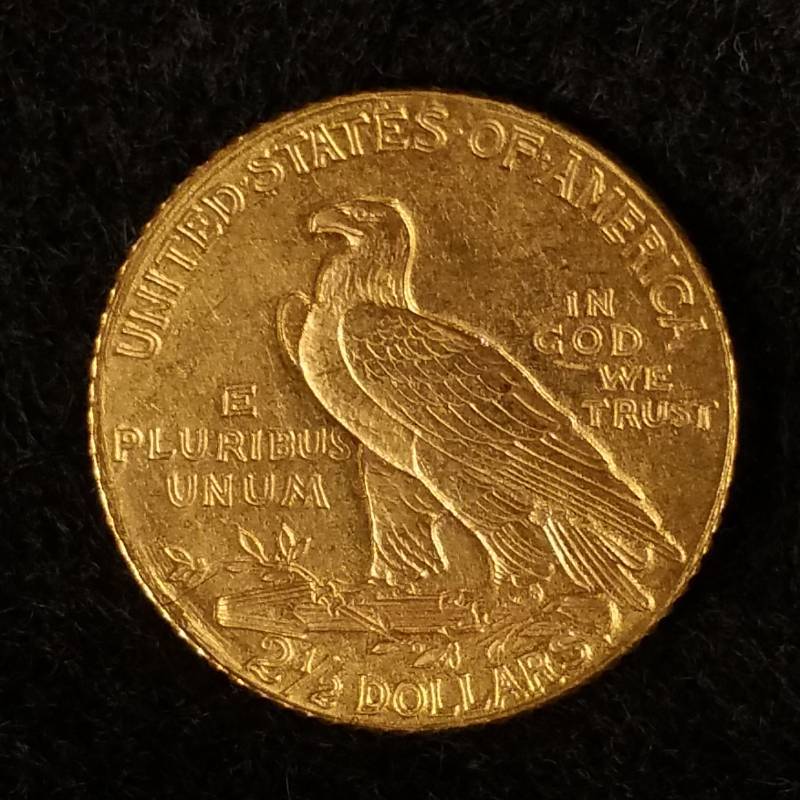 lot 5 image: 1911 $2.50 US Indian Gold Coin