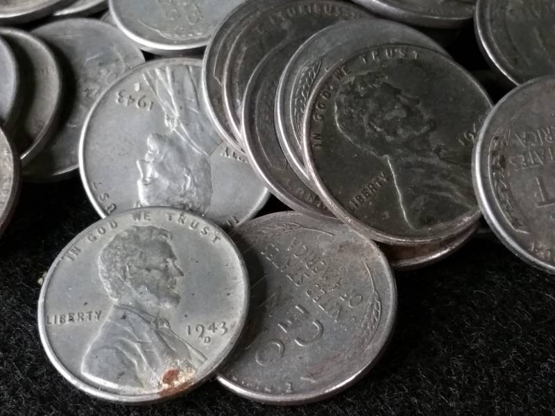 lot 38 image: Large 1943 Steel Lincoln Wheat Cents