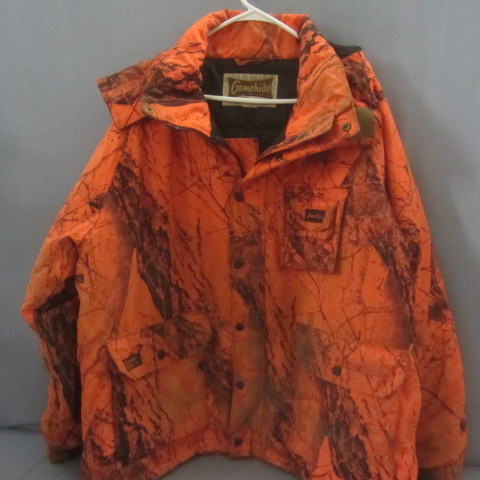 lot 16 image: Blaze Camo Hunting Jacket