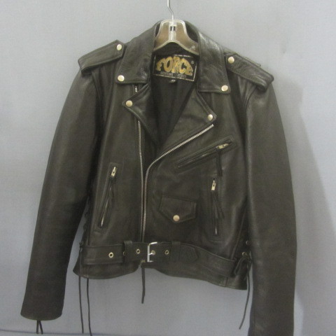lot 23 image: Mens Black Leather Jacket