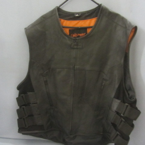 lot 27 image: Black Leather Motorcycle Vest