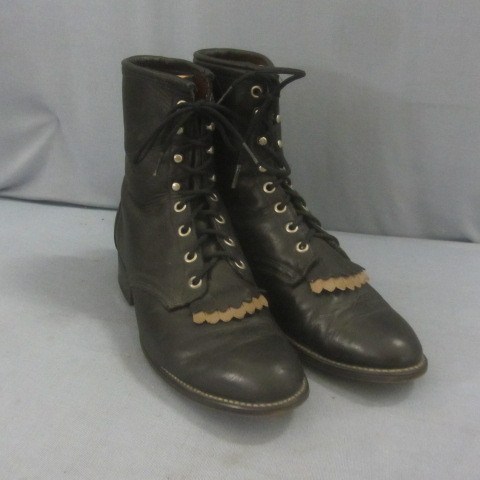 lot 42 image: Ladies Black Leather Biker Boots