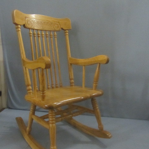 lot 43 image: Childs Oak Rocking Chair