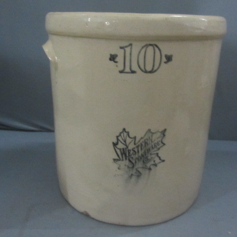 lot 101 image: Western Stoneware 10 Gallon Crock