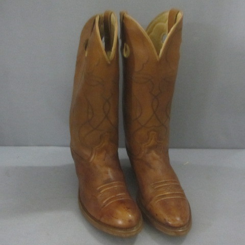 lot 86 image: Western Boots