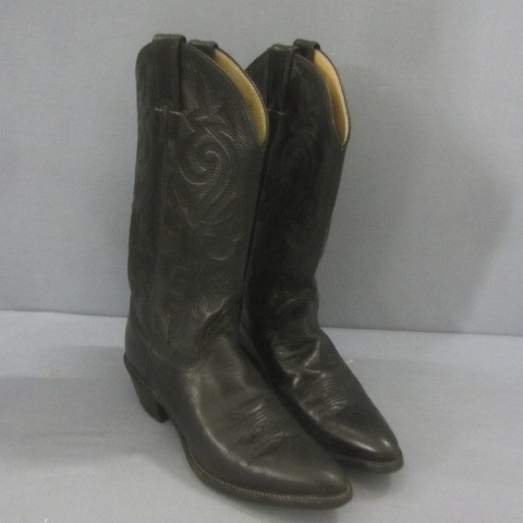 lot 88 image: Justin Western Boots