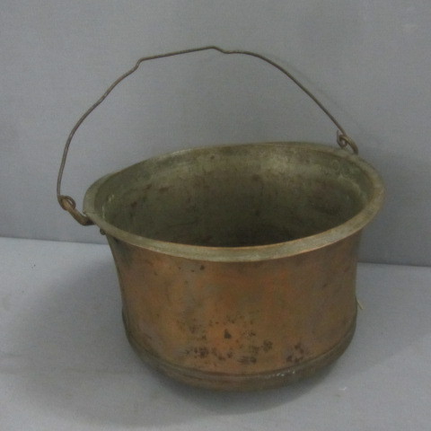 lot 99 image: Antique Copper Cauldron Pot