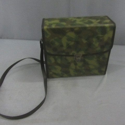 lot 124 image: Cabalas Wide Angle Binoculars
